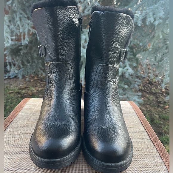 Black Pebbled Leather YOKONO Made in Spain Fur Lined Side-Zip Short Boots EU 38 - Picture 2 of 10